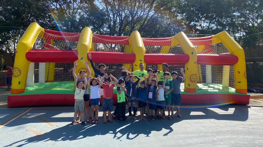 Clube de férias oferecido pela Kinesis no condomínio Villa Franca